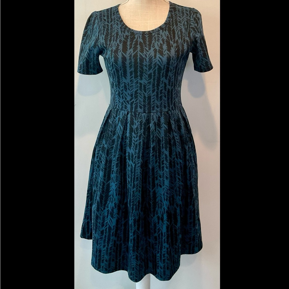 Lularoe Blue Black Feather Amelia Dress Pockets EUC